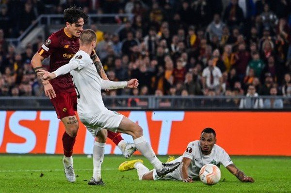 Roma talent hjælper holdet videre